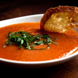 Puréed Tomato and Red Pepper Soup