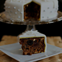 Quick and Easy Last Minute Christmas Cake