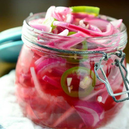 Quick and Spicy Pickled Onions