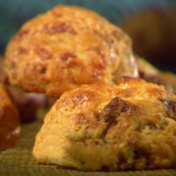 Quick Bacon-Cheddar Biscuits