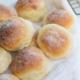 Quick Cottage Cheese Buns