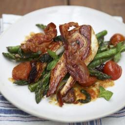 Quick crispy chicken with tomatoes & asparagus