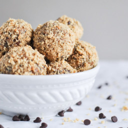 Quick + Easy No Bake Oatmeal Peanut Butter Bites