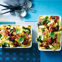 Quick rigatoni bake with ricotta, spinach and pancetta