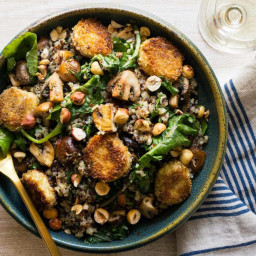 quinoa-bowls-with-kale-mushrooms-and-goat-cheese-medallions-2037977.jpg