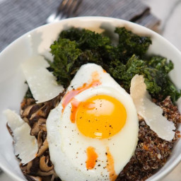 Quinoa Breakfast Bowl with Crispy Kale Chips