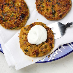 Quinoa Cakes With Spinach and Sun-Dried Tomatoes