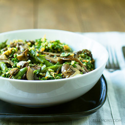 Quinoa Kale Bowl with Mushrooms and Asparagus