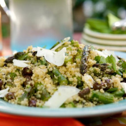Quinoa Salad with Asparagus, Goat Cheese and Black Olives