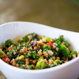 quinoa-salad-with-kale-pine-nuts-and-parmesan-1213728.jpg