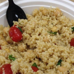Quinoa with Chickpeas and Tomatoes