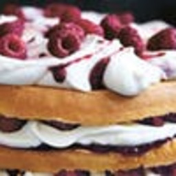 Raspberry and Cream Layered Sponge Cake