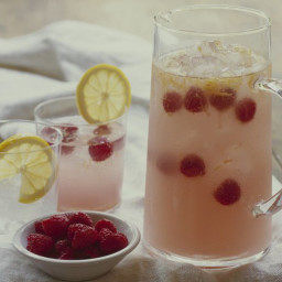 raspberry-lemonade-sangria-recipe-2107888.jpg
