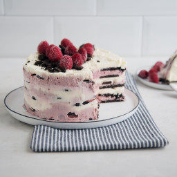 Raspberry-Oreo icebox cake