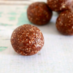 Raw and Guilt-Free Peanut Butter Brownie Bliss Balls