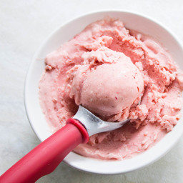 Recipe: 4 Ingredient Strawberry Banana Ice Cream