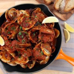 Recipe: Anthony Bourdain's Clams with Chorizo, Leeks, Tomato and White Wine