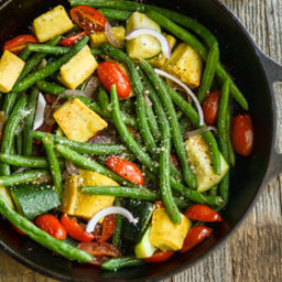 Recipe: Braised green beans and summer vegetables
