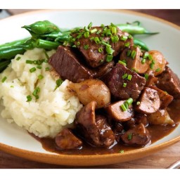  Beef Bourguignon with Mashed Potatoes and Herbed Green Beans