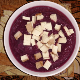 Red cabbage and pear soup 