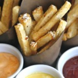 Red Pepper and Parmesan French Fries with a Spicy Garlic Aioli