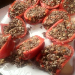 red-quinoa-stuffed-bell-peppers-2118890.jpg