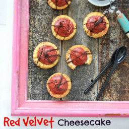 Red Velvet Cheesecake Cookie Cups