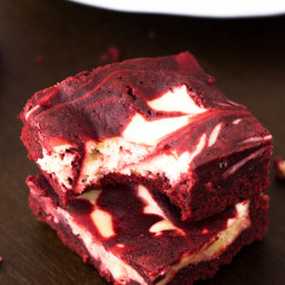red-velvet-cheesecake-swirl-brownies-1600704.jpg