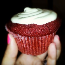red-velvet-cupcakes-17.jpg