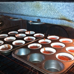 red-velvet-cupcakes-6.jpg