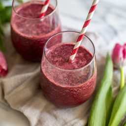 Red Velvet Green Smoothie with Beets