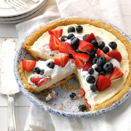 red-white-and-blueberry-pie-2092623.jpg