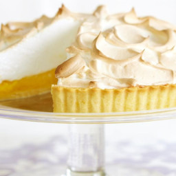Reduced-fat lemon meringue pie