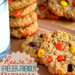 Reese’s {Freezer-Friendly} Oatmeal Cookies