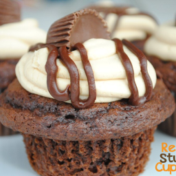Reese's Peanut Butter Cup Stuffed Cupcakes