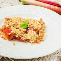 Rhubarb-Oat Crisp With Buttery Crumb Topping