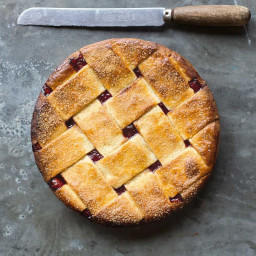 Rhubarb, strawberry, balsamic and thyme pie