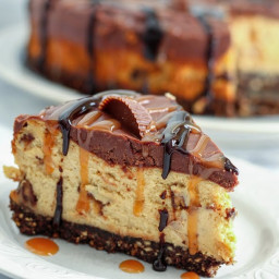 Rich and Creamy Peanut Butter Cup Cheesecake