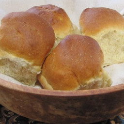 Rich and Tender Dinner Rolls