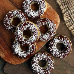 Ridiculously Delicious Keto Donuts With Chocolate Glaze