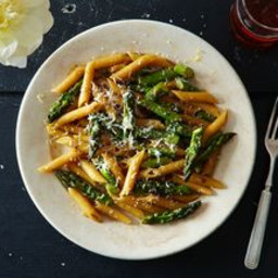 Risotto-Style Pasta with Asparagus and Lemon