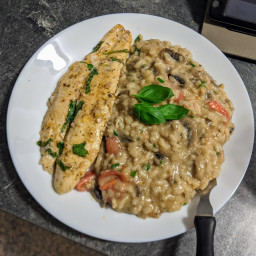 Vegan Risotto with Mushrooms and Tomatoes