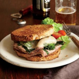 roast-beef-broccoli-rabe-and-provolone-sandwiches-1491683.jpg