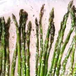 roasted-asparagus-932003.jpg
