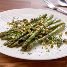 Roasted asparagus with crispy capers and pistachios