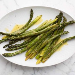 roasted-asparagus-with-lemon-v-5754c4.jpg
