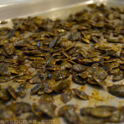 Roasted BBQ Pumpkin Seeds (Low-carb, THM:S)