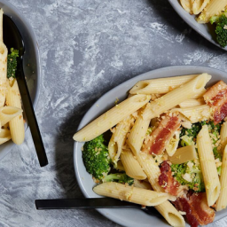 Roasted Broccoli and Bacon Pasta Salad