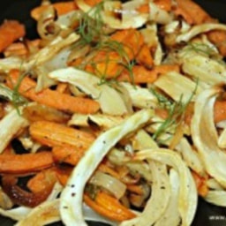Roasted Fennel with Carrots and Onions