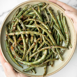 Roasted Garlic Green Beans (Air Fryer or Oven)